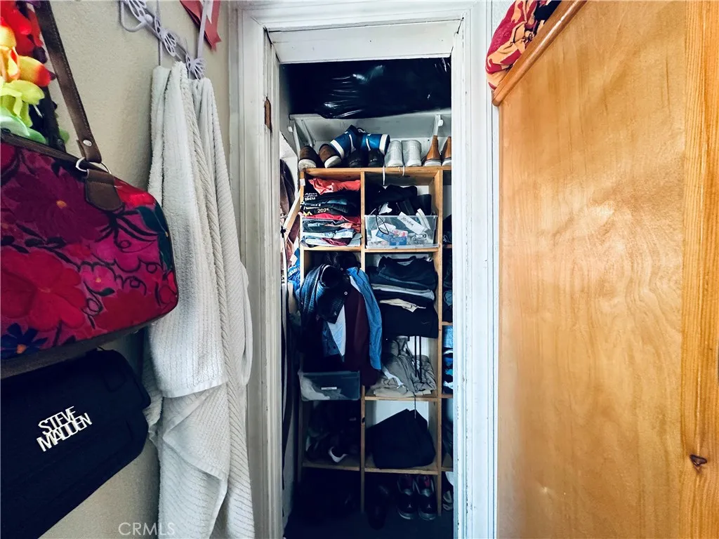 943 W 65th, Los Angeles, California 90044 home-pic-52